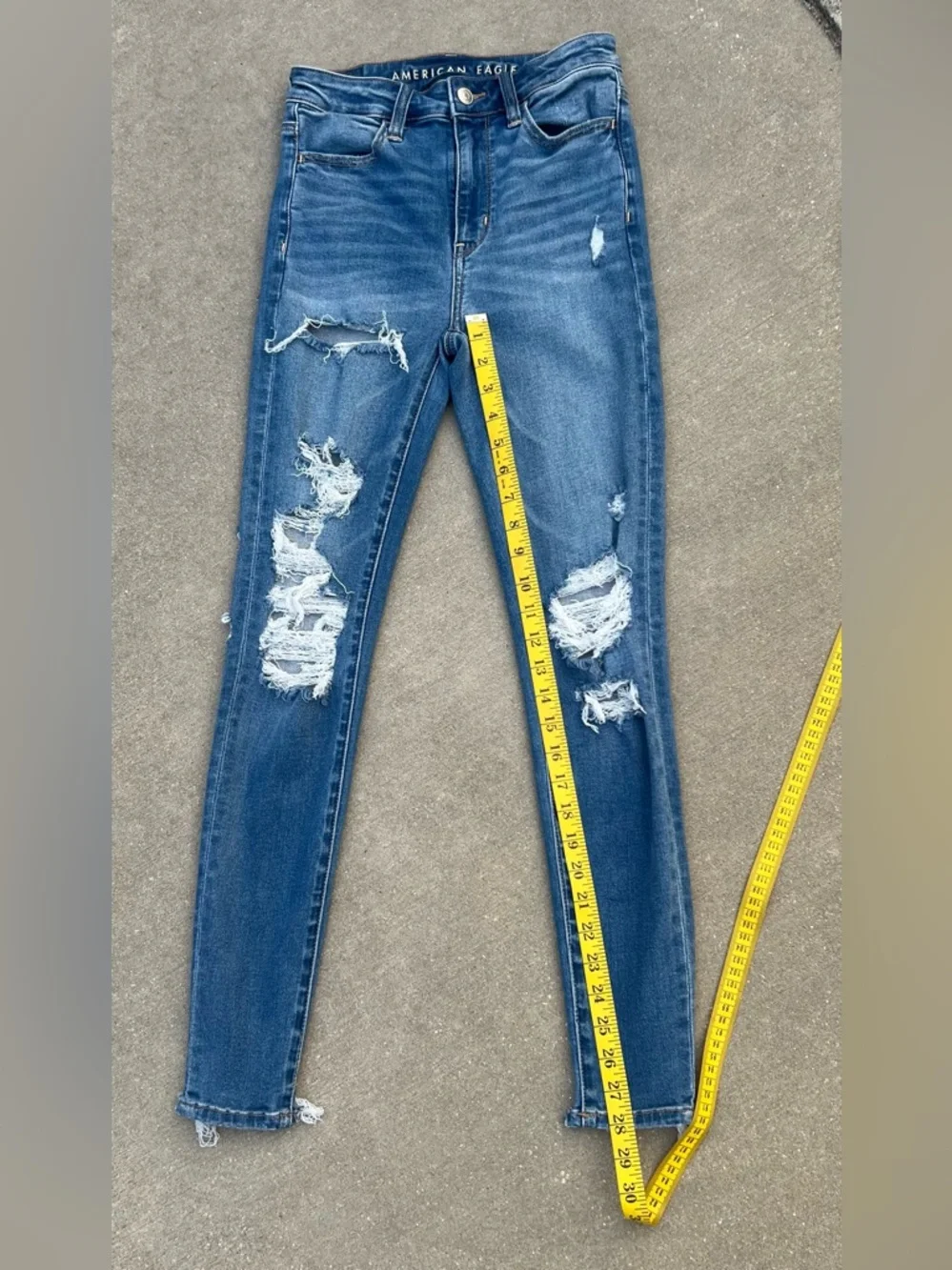 AEO Festival Blue Wash Distressed High Rise Skinny Jeans 2R Stretch Denim Y2K